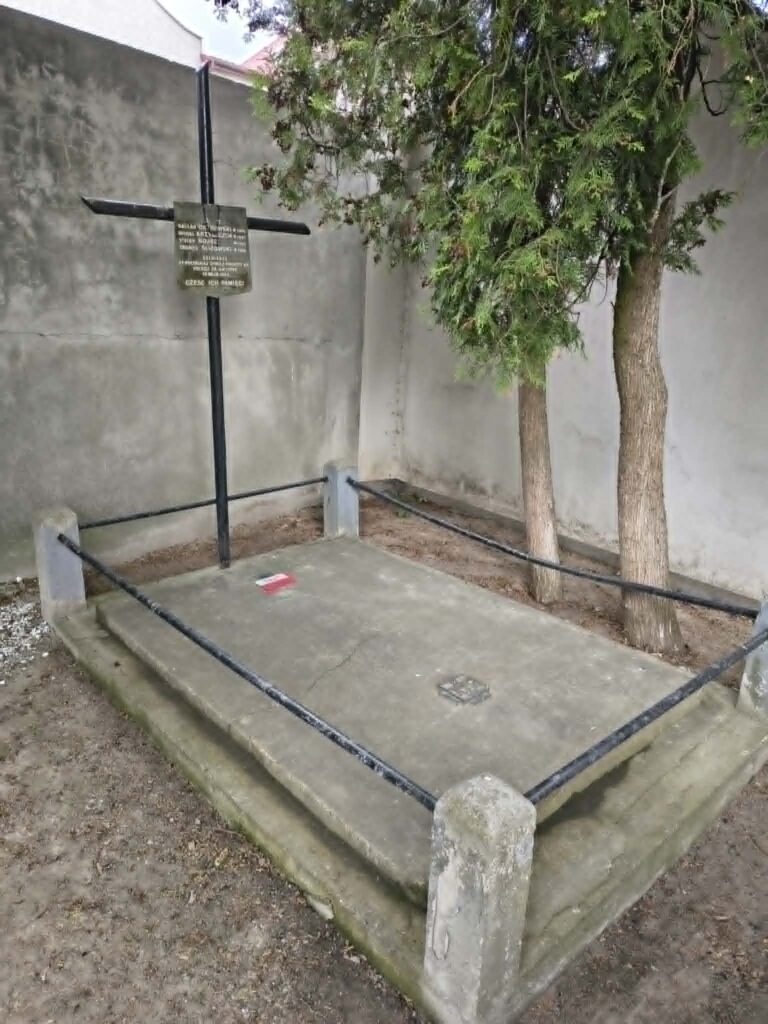 Pamięć to także opieka nad grobami